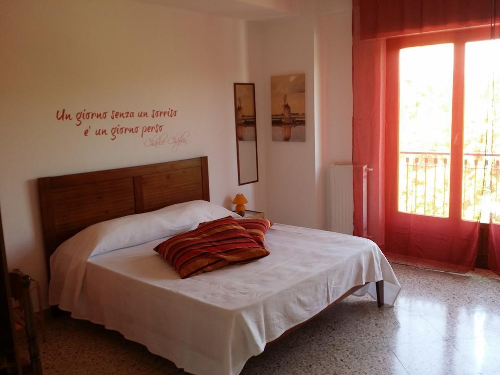 Bed & Breakfast Ciaramira Trapani Kamer foto